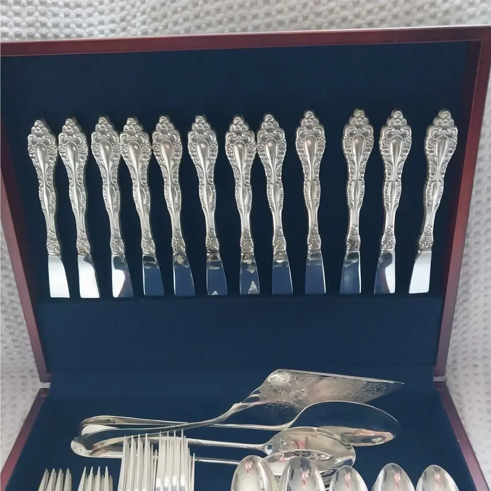VTG/ANTIQUE SILVERPLATE ROGERS 1881, 